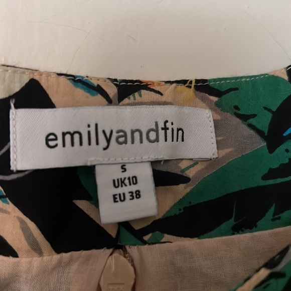 Emily and Fin dress size: s - Picture 4 of 8